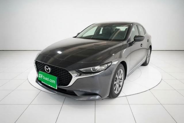 Mazda 3 Axela 2020 1.5L Automatic Luxury Version usado