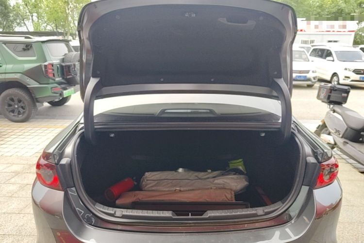 Used Mazda 3 Axela 2020 1.5L Automatic ZhiMei Edition Trunk