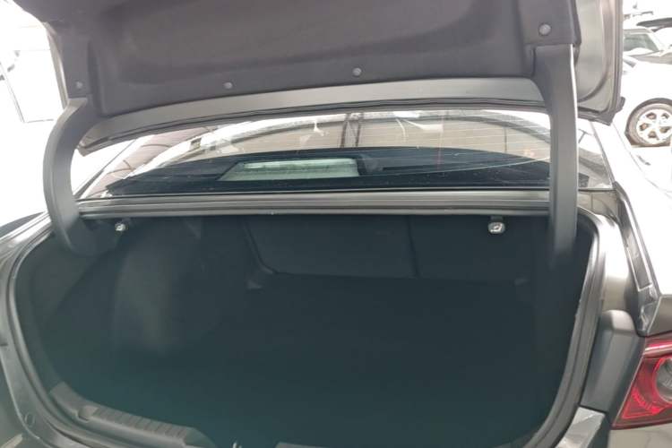 Used Mazda 3 Axela 2020 2.0L Automatic Zhiya Edition Trunk