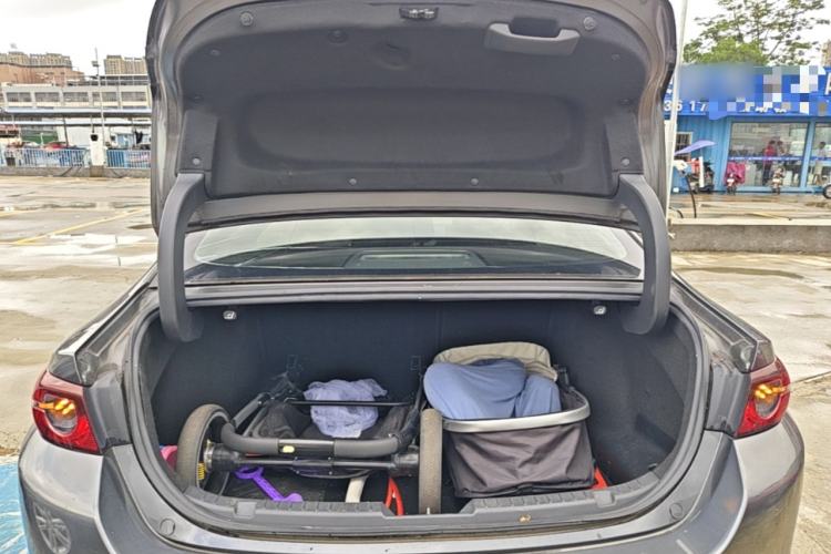 Used Mazda 3 Axela 2020 1.5L Automatic ZhiMei Edition Trunk