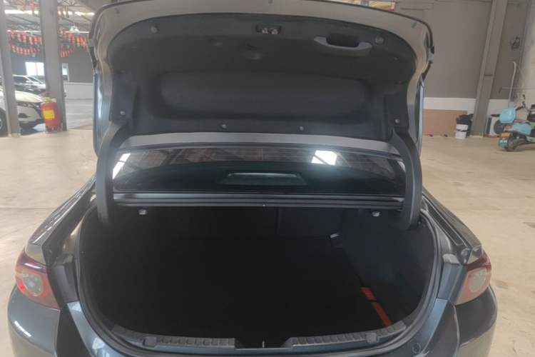 Used Mazda 3 Axela 2020 1.5L Automatic ZhiMei Edition Trunk
