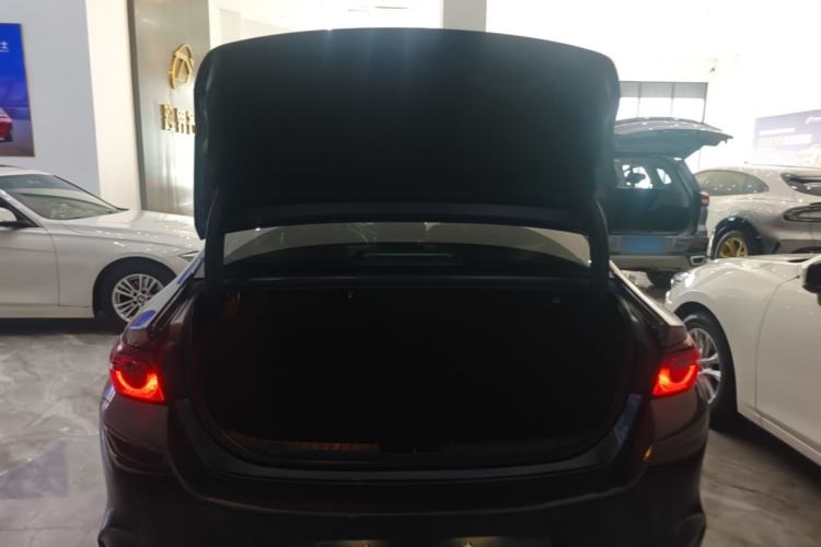 Used Mazda 3 Axela 2020 1.5L Automatic Luxury Version Trunk