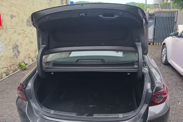 Used Mazda 3 Axela 2020 1.5L Automatic Zhiyue Sunroof Version Trunk