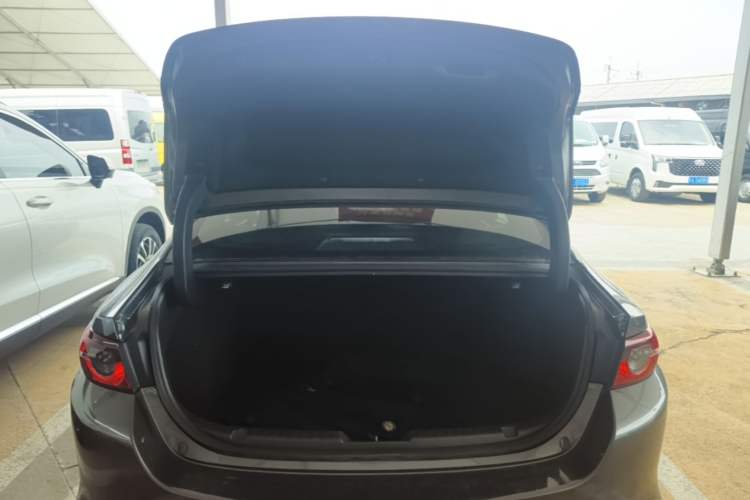 Used Mazda 3 Axela 2020 1.5L Automatic ZhiMei Edition Trunk