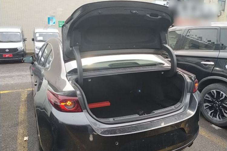 Used Mazda 3 Axela 2020 2.0L Automatic Zhiya Edition Trunk