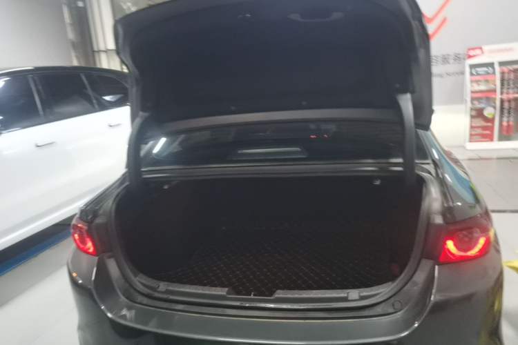Used Mazda 3 Axela 2020 1.5L Automatic ZhiMei Edition Trunk