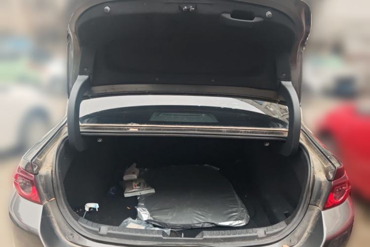 Used Mazda 3 Axela 2020 1.5L Automatic ZhiMei Edition Trunk