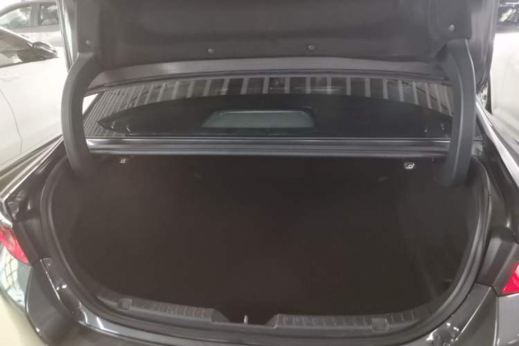 Used Mazda 3 Axela 2020 2.0L Automatic Zhiya Edition Trunk