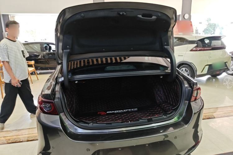 Used Mazda 3 Axela 2020 2.0L Automatic Zhiya Edition Trunk