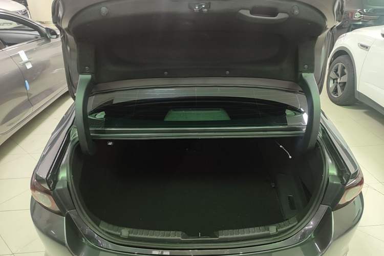 Used Mazda 3 Axela 2020 2.0L Automatic Zhiya Edition Trunk