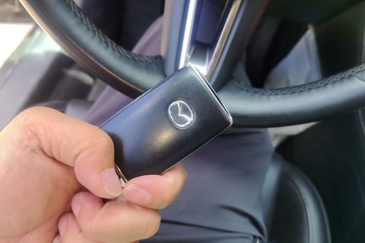 Used Mazda 3 Axela 2020 2.0L Automatic Zhiya Edition Vehicle Key