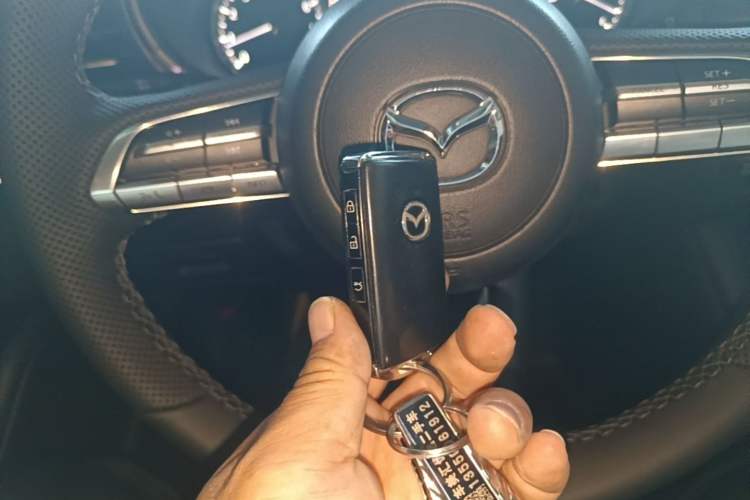 Used Mazda 3 Axela 2020 2.0L Automatic Zhiya Edition Vehicle Key