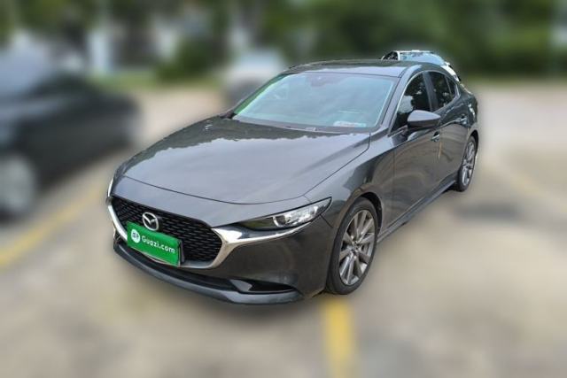 Ojetý Mazda 3 Axela 2020 2.0L Automatic Zhiya Edition