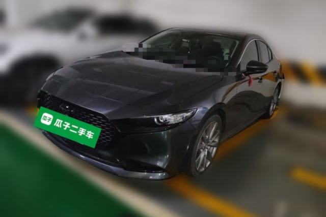 Ojetý Mazda 3 Axela 2020 2.0L Automatic Zhiya Edition