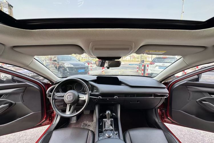 Used Mazda 3 Axela 2020 2.0L Automatic Zhiya Edition Interior 3