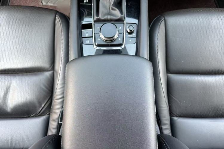 Used Mazda 3 Axela 2020 2.0L Automatic Zhiya Edition Interior 5