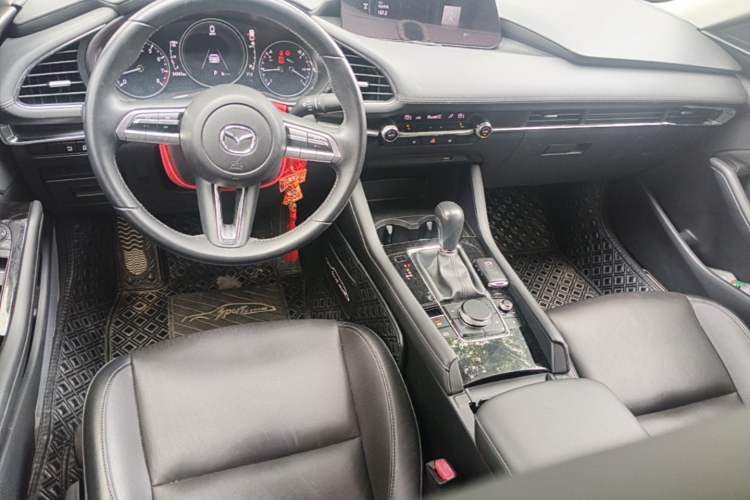 Used Mazda 3 Axela 2020 2.0L Automatic Zhiya Edition Center Console