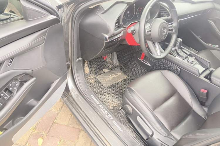 Used Mazda 3 Axela 2020 2.0L Automatic Zhiya Edition Driver Seat