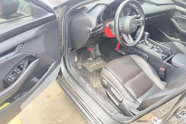 Used Mazda 3 Axela 2020 2.0L Automatic Zhiya Edition Driver Seat