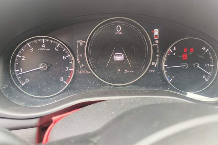 Used Mazda 3 Axela 2020 2.0L Automatic Zhiya Edition Odometer Close Up
