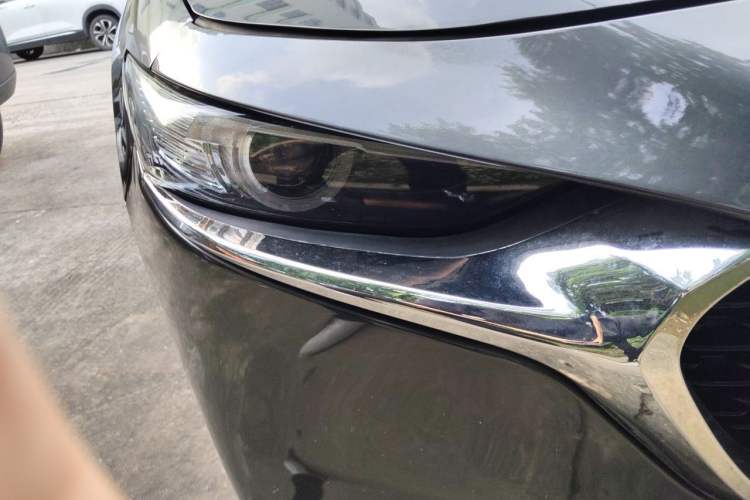 Used Mazda 3 Axela 2020 2.0L Automatic Zhiya Edition Right Front Headlight