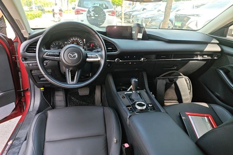 Used Mazda 3 Axela 2020 2.0L Automatic Zhiya Edition Center Console