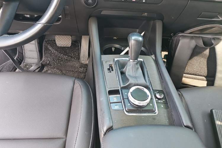Used Mazda 3 Axela 2020 2.0L Automatic Zhiya Edition Gear Lever