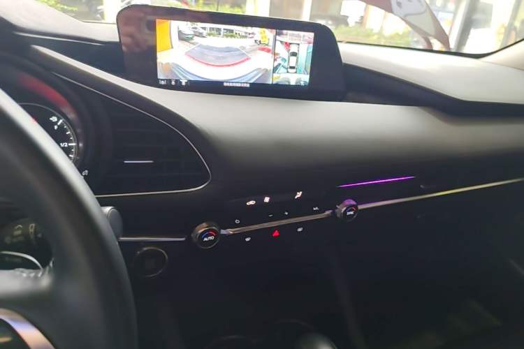 Used Mazda 3 Axela 2020 2.0L X Compression Ignition Prestige Version Audio And AC Panel
