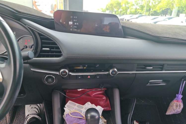 Used Mazda 3 Axela 2020 2.0L X Compression Ignition Prestige Version Audio And AC Panel