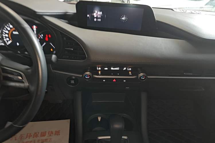 Used Mazda 3 Axela 2020 1.5L Automatic Luxury Version Audio And AC Panel