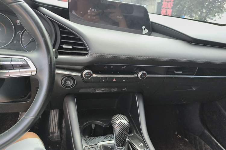Used Mazda 3 Axela 2020 2.0L Automatic Zhiya Edition Audio And AC Panel