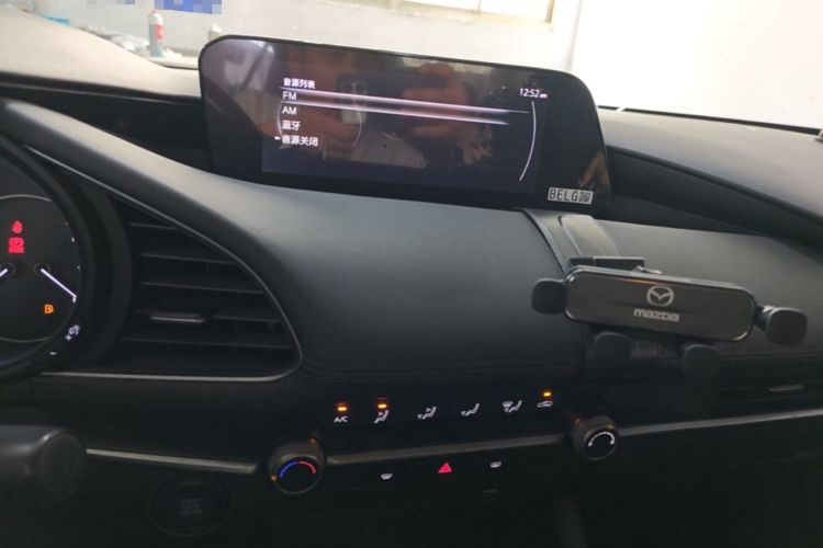 Used Mazda 3 Axela 2020 1.5L Automatic ZhiMei Edition Audio And AC Panel