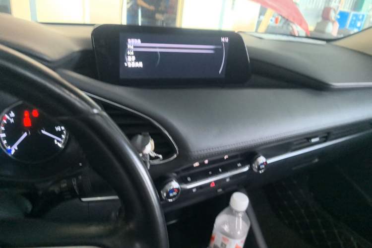 Used Mazda 3 Axela 2020 2.0L Automatic Zhiya Edition Audio And AC Panel