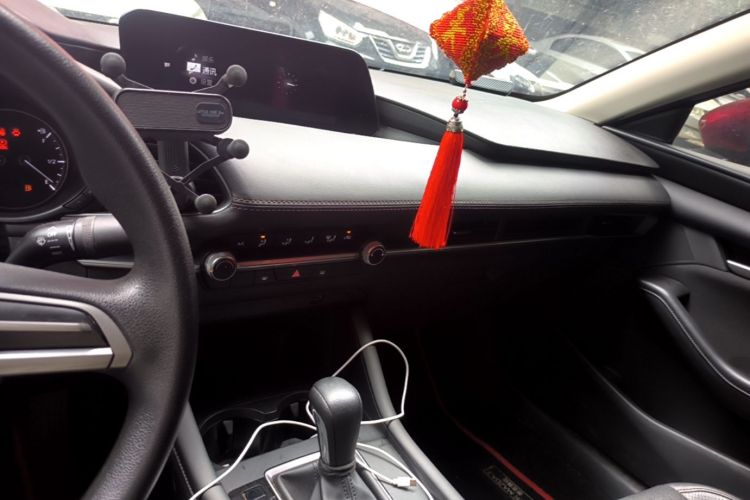 Used Mazda 3 Axela 2020 1.5L Automatic ZhiMei Edition Audio And AC Panel