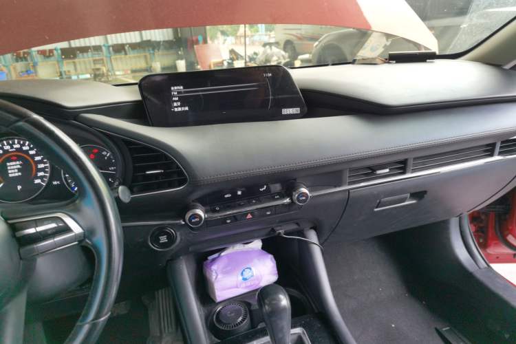 Used Mazda 3 Axela 2020 2.0L Automatic Zhiya Edition Audio And AC Panel