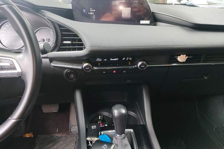 Used Mazda 3 Axela 2020 2.0L Automatic Zhiya Edition Audio And AC Panel