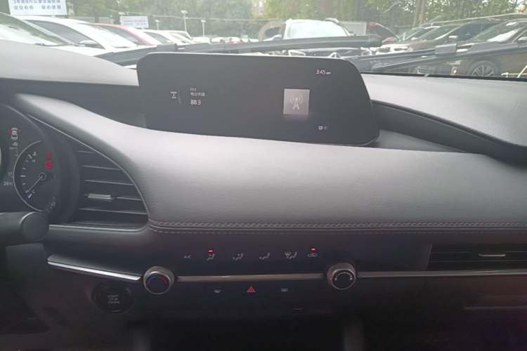 Used Mazda 3 Axela 2020 1.5L Automatic Zhiyue Sunroof Version Audio And AC Panel