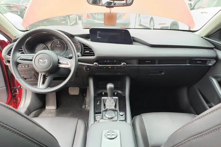 Used Mazda 3 Axela 2020 2.0L Automatic Zhiya Edition Center Console