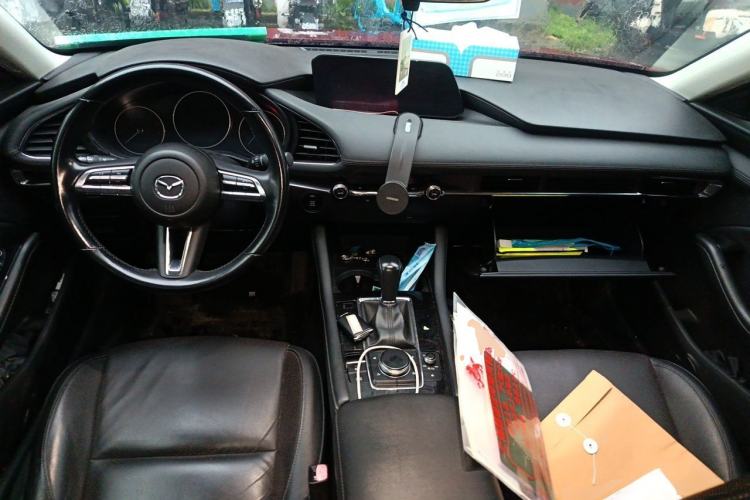 Used Mazda 3 Axela 2020 2.0L Automatic Zhiya Edition Center Console