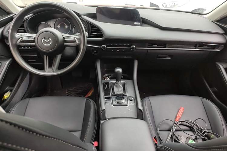 Used Mazda 3 Axela 2020 1.5L Automatic Zhiyue Sunroof Version Center Console