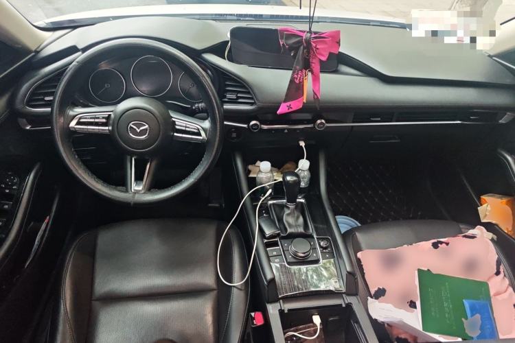 Used Mazda 3 Axela 2020 2.0L Automatic Zhiya Edition Center Console