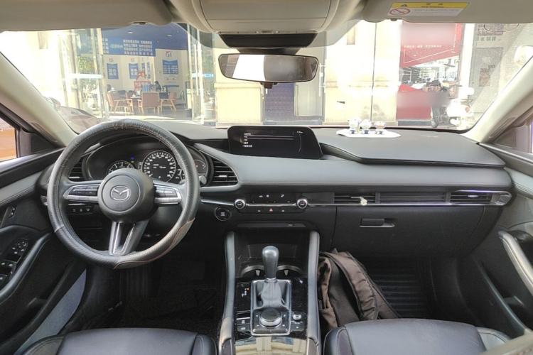 Used Mazda 3 Axela 2020 2.0L Automatic Zhiya Edition Center Console