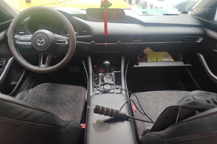 Used Mazda 3 Axela 2020 2.0L Automatic Zhiya Edition Center Console