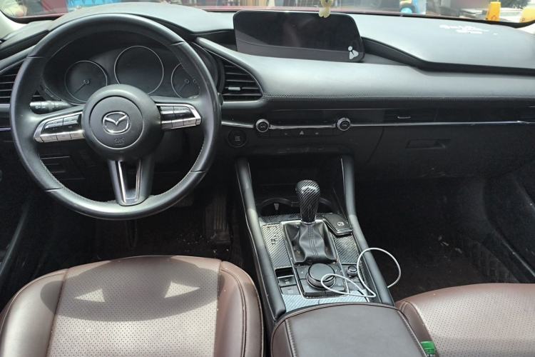 Used Mazda 3 Axela 2020 2.0L Automatic Zhiya Edition Center Console