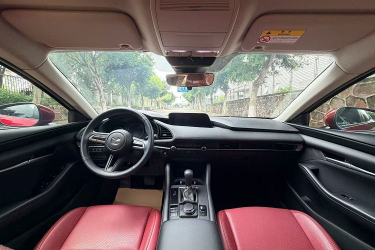 Used Mazda 3 Axela 2020 1.5L Automatic ZhiMei Edition Center Console