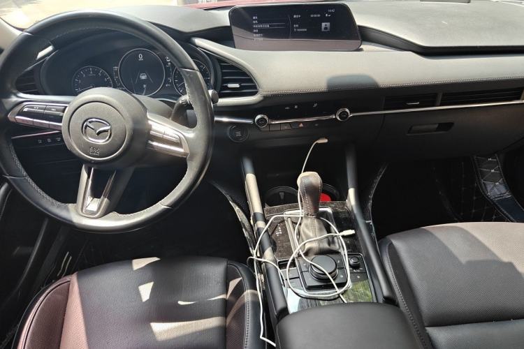 Used Mazda 3 Axela 2020 2.0L Automatic Zhiya Edition Center Console
