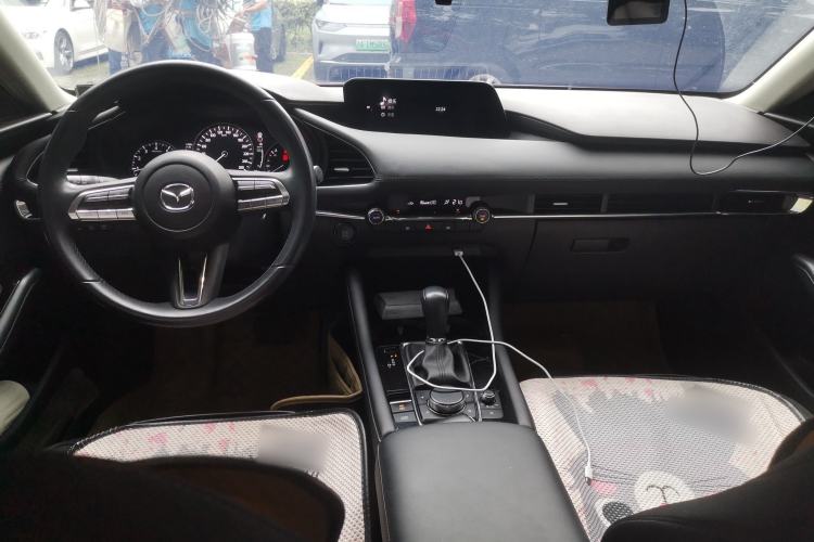Used Mazda 3 Axela 2020 2.0L Automatic ZhiXuan Edition Center Console
