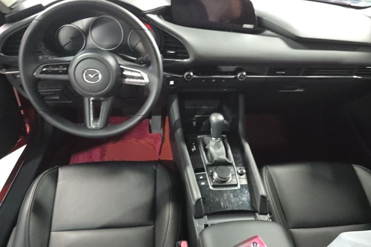 Used Mazda 3 Axela 2020 2.0L Automatic ZhiXuan Edition Center Console