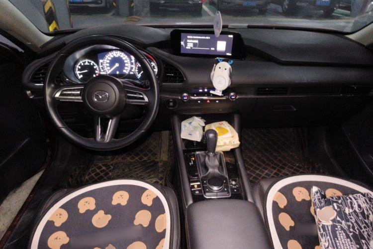 Used Mazda 3 Axela 2020 2.0L Automatic Zhiya Edition Center Console