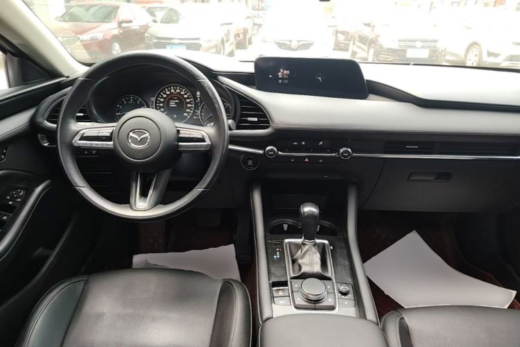 Used Mazda 3 Axela 2020 2.0L Automatic Zhiya Edition Center Console